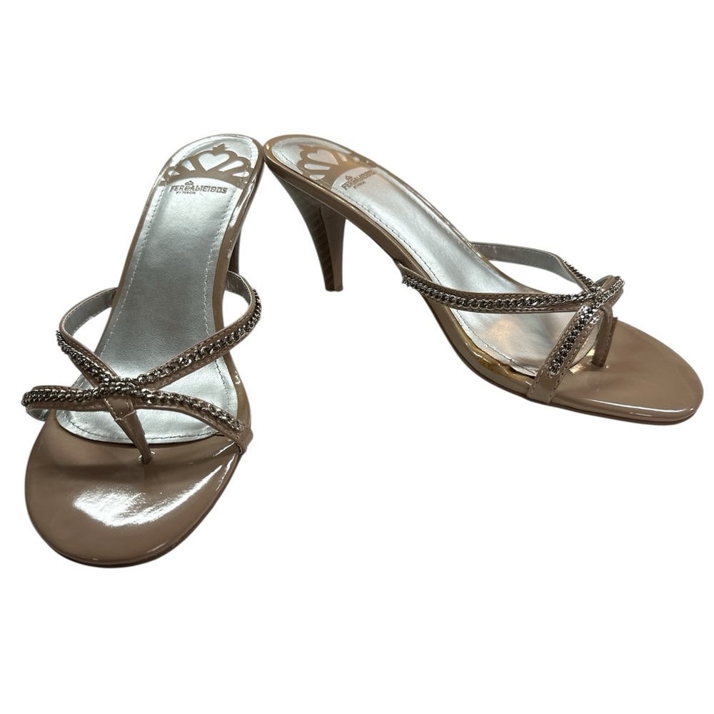 Fergalicious Busted Thong Heeled Sandals Nude Silver Chain Embellishment NWOT 9